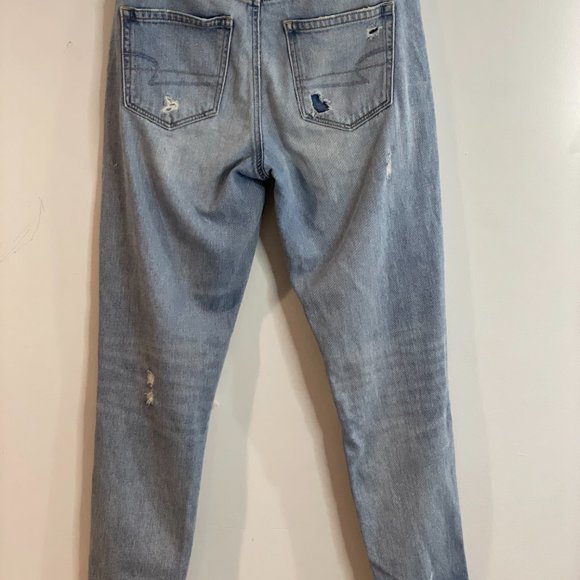 American Eagle Mom Jeans Womens Size 2 Blue Light Wash Denim Zip Fly - Picture 8 of 12